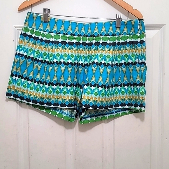 J.CREW WOMEN'S MULTICOLOR GEOMETRIC PRINT LINE BLEND SHORTS SIZE 8 - Picture 1 of 9